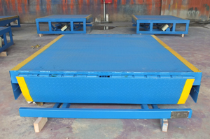 固定式登車橋 固定式登車橋