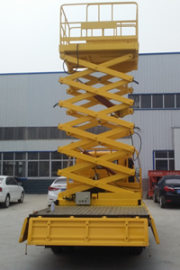 車載式升降機 車載式升降機